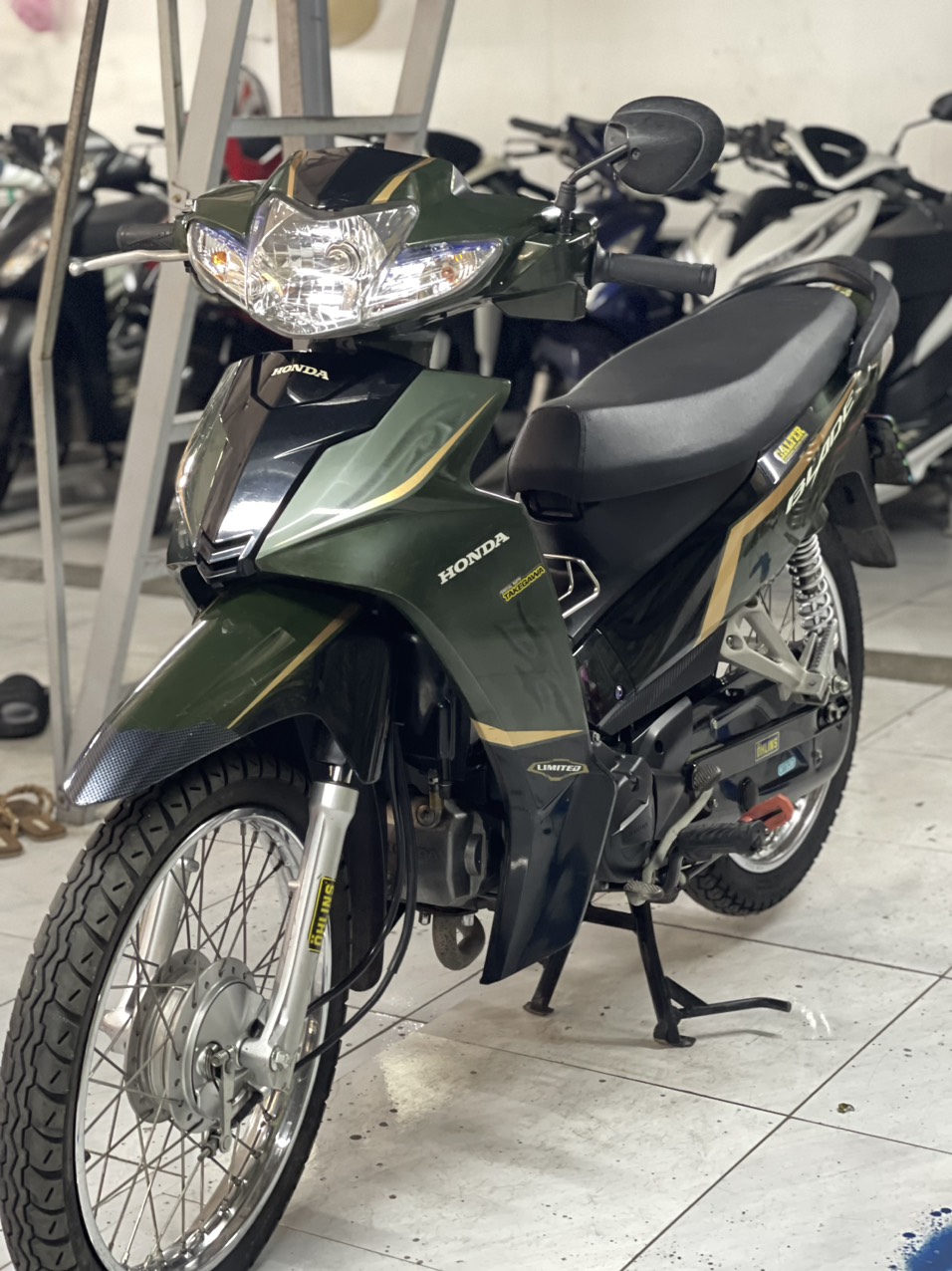 Xe Honda wave blade 2019 giá rẻ .(18373)